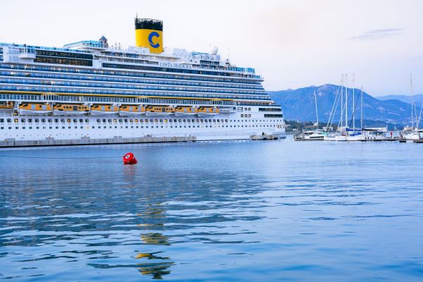 Comment planifier une croisière pour découvrir les marais salants en France?